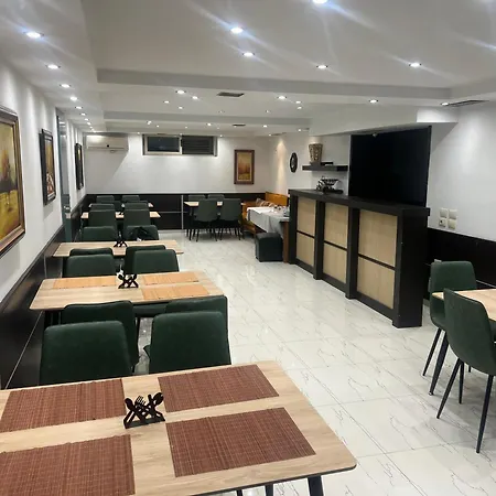 Enzo Near 4* Tirana