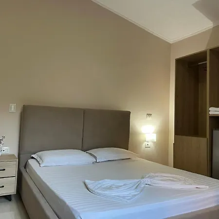 Enzo Near Hotel 4*