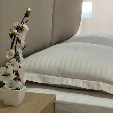 Szálloda Enzo Near 4*