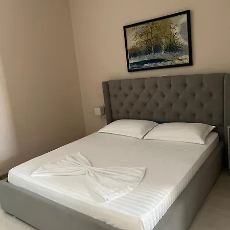Hotel Enzo Near 4*