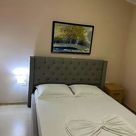 Hotel Enzo Near Tirana