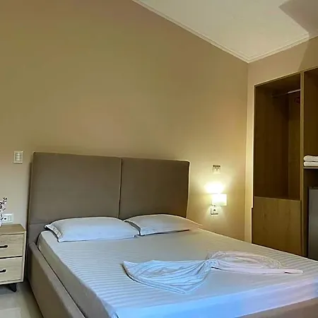 Hotel Enzo Near Tirana
