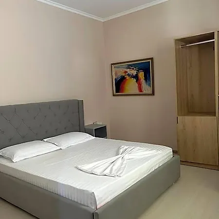 Hotel Enzo Near 4*