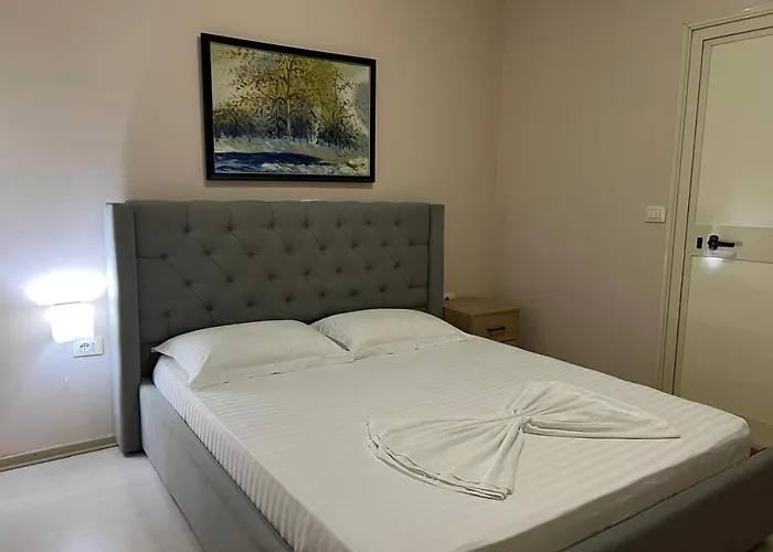 Hotel Enzo Near Tirana